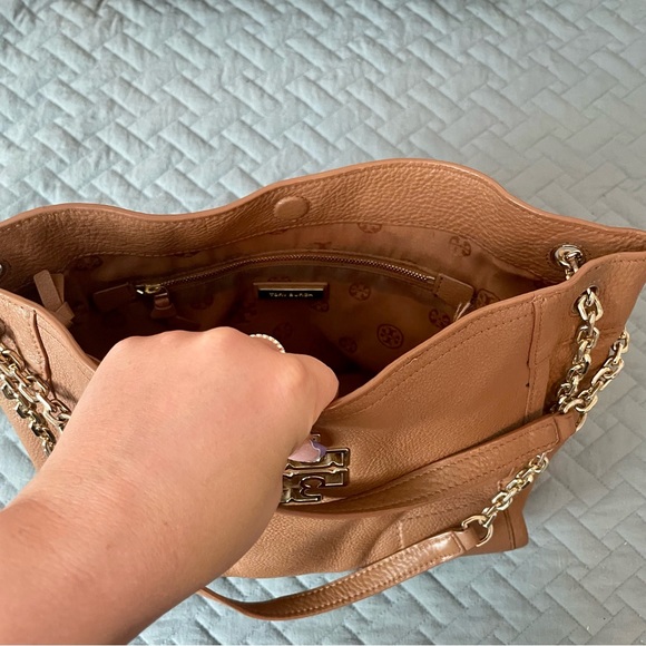 Tory Burch Britten Tote - Picture 8 of 12